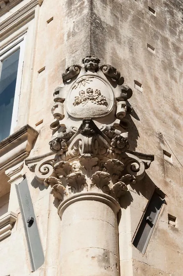 Rooms Palazzo Paladini Lecce 3*,